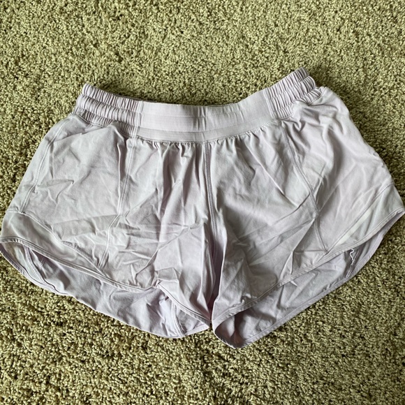 Lululemon Low Rise Lined Short 4” - Picture 1 of 2